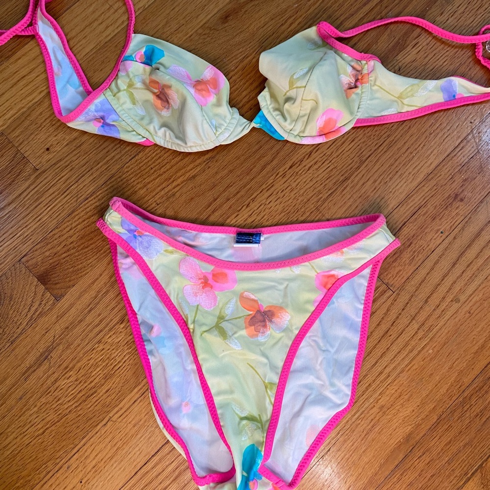 Retro Ritchie 80-90s swimsuit.